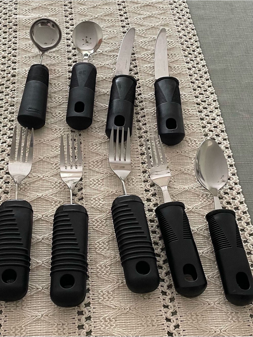 Adaptive Supplies-set of 9 utencils